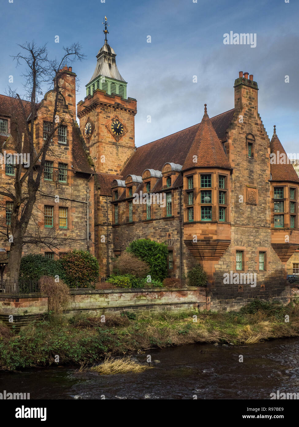 The Dean Village is a tranquil green oasis on the Water of Leith, only five minutes walk from Princes Street in the centre of Edinburgh, Scotland Stock Photo