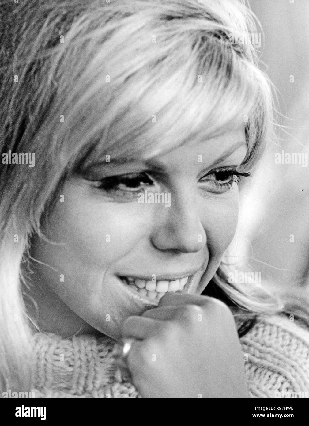 Nancy Sinatra 1966 Hi res Stock Photography And Images Alamy