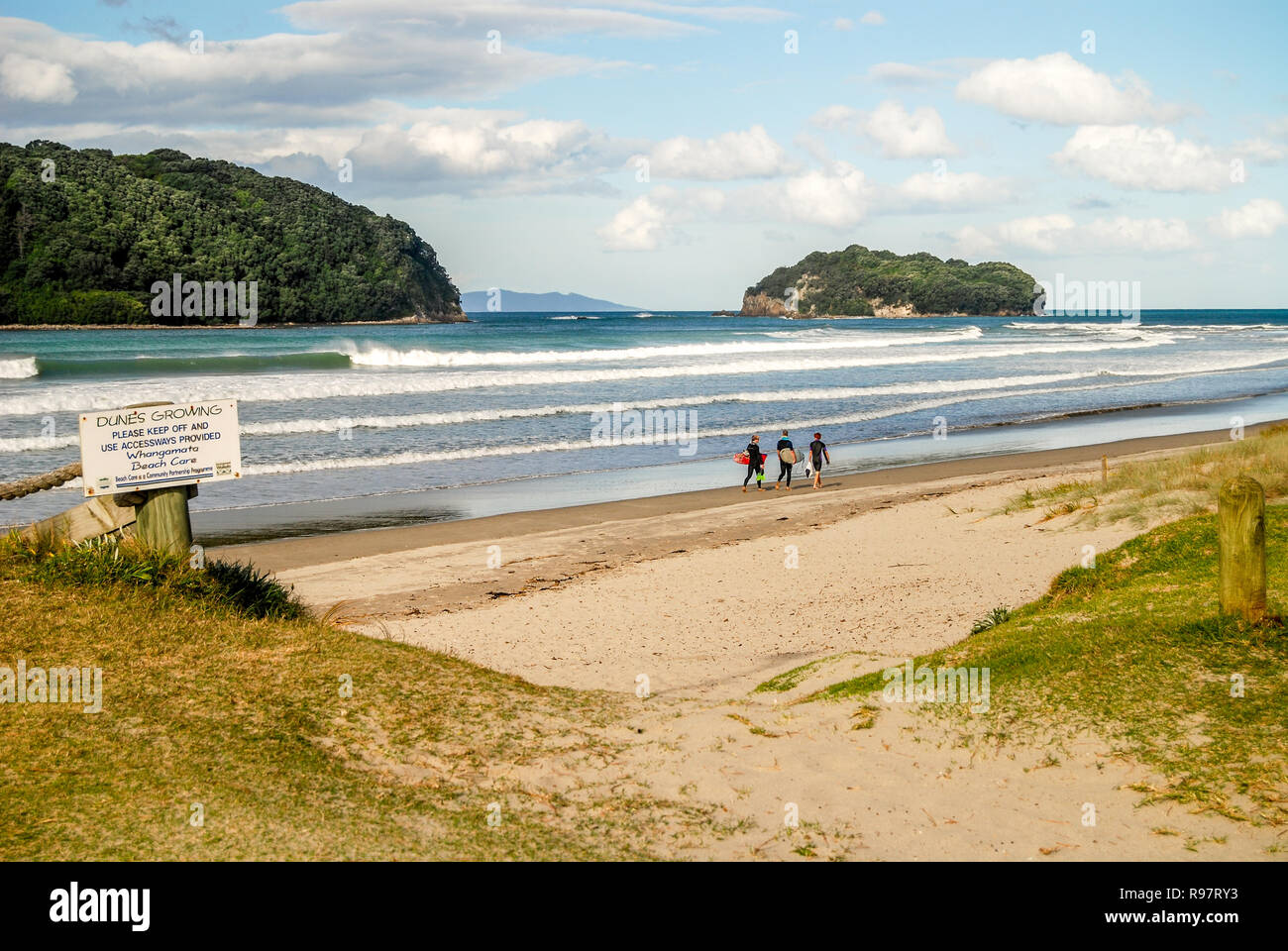 Beach whangamata hires stock photography and images Alamy