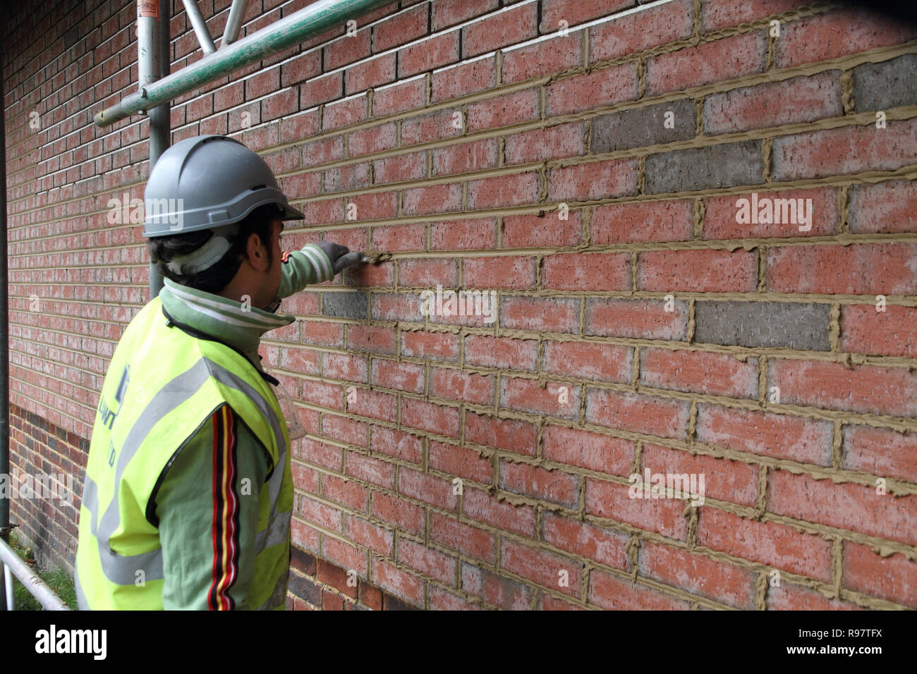 Brick slip cladding hires stock photography and images Alamy