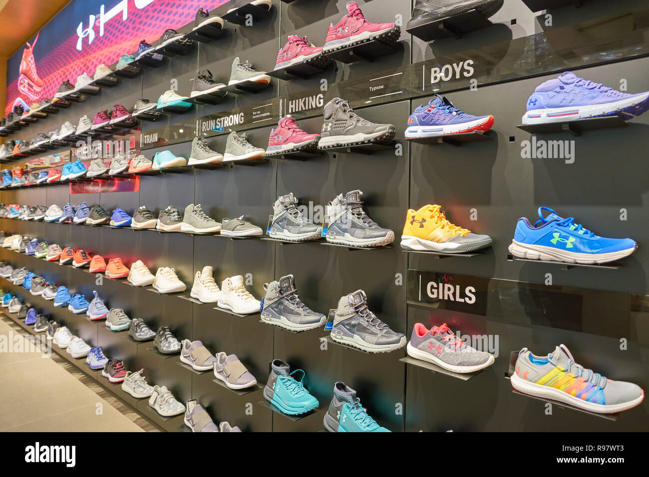 SAINT PETERSBURG, RUSSIA - CIRCA MAY, 2018: interior shot of Under Armour  store in Galeria shopping center Stock Photo - Alamy