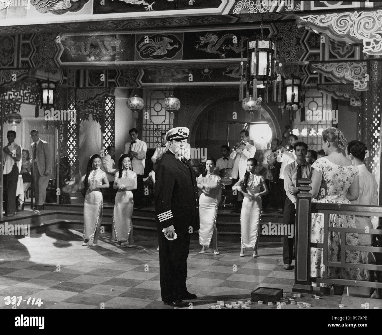 Original film title: FERRY TO HONG KONG. English title: FERRY TO HONG KONG. Year: 1959. Director: LEWIS GILBERT. Stars: ORSON WELLES. Credit: RANK / Album Stock Photo