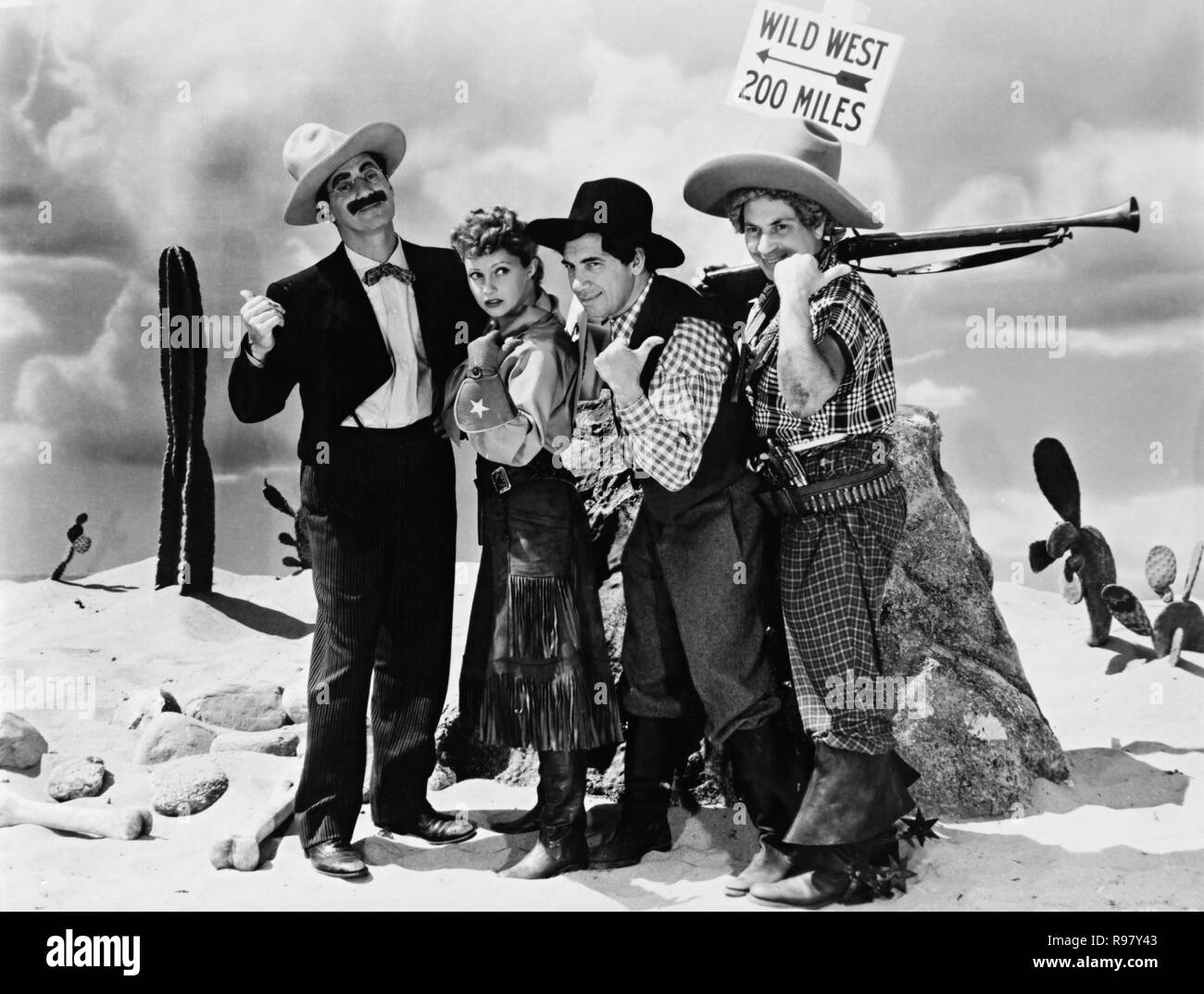 Original film title: GO WEST. English title: GO WEST. Year: 1940. Director:  EDWARD BUZZELL. Stars: HARPO MARX; THE MARX BROTHERS; CHICO MARX; GROUCHO  MARX; DIANA LEWIS. Credit: M.G.M / Album Stock Photo - Alamy