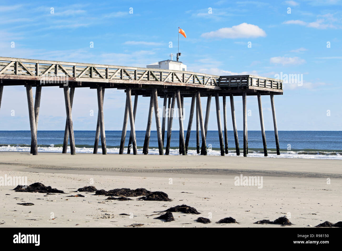 Pilings ocean hires stock photography and images Alamy