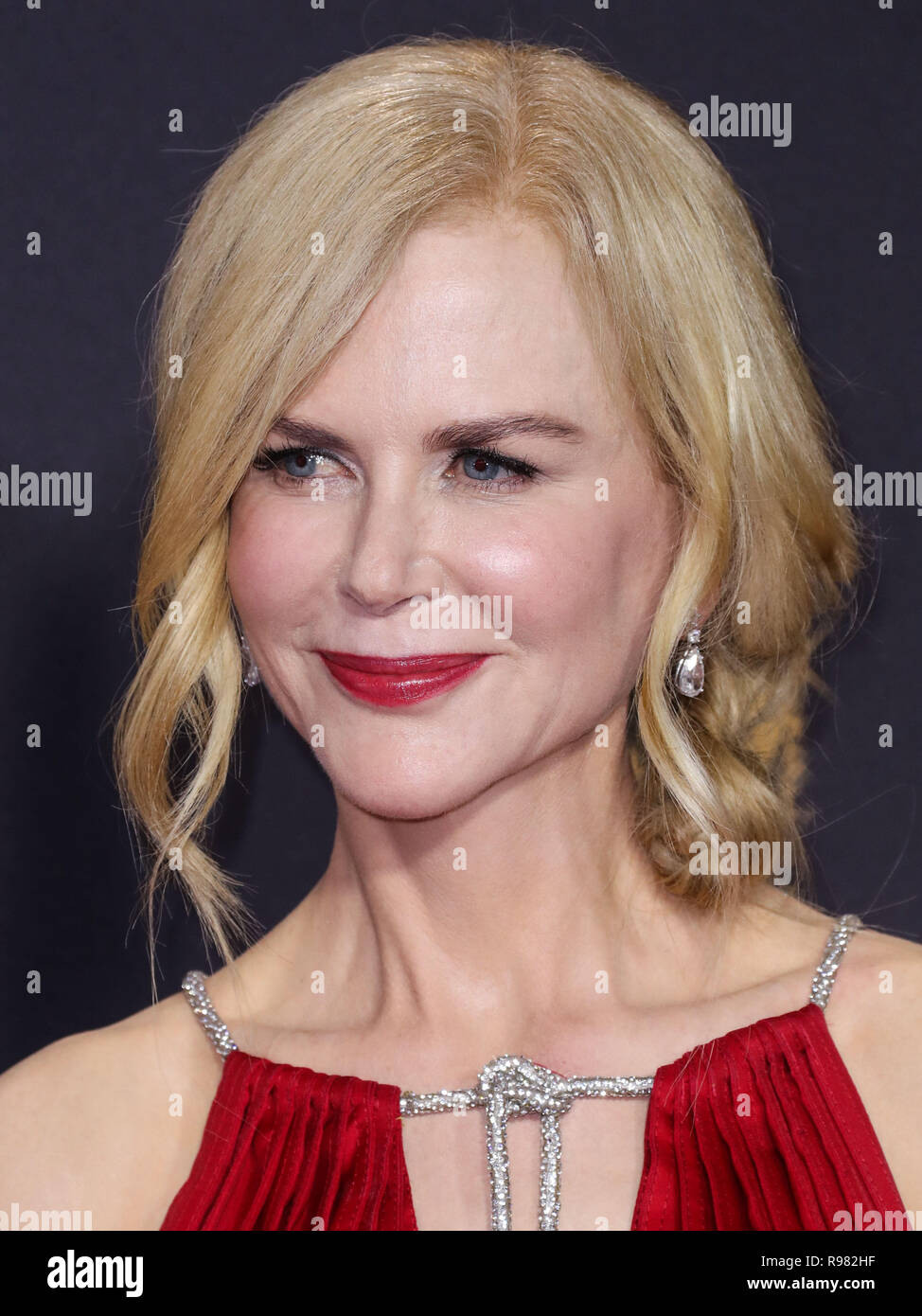 LOS ANGELES, CA, USA - SEPTEMBER 17: Actress Nicole Kidman wearing a Calvin  Klein By Appointment dress, Calvin Klein 205W39NYC shoes and bag, Harry  Winston jewels, and a Shiffon Co. pinky finger