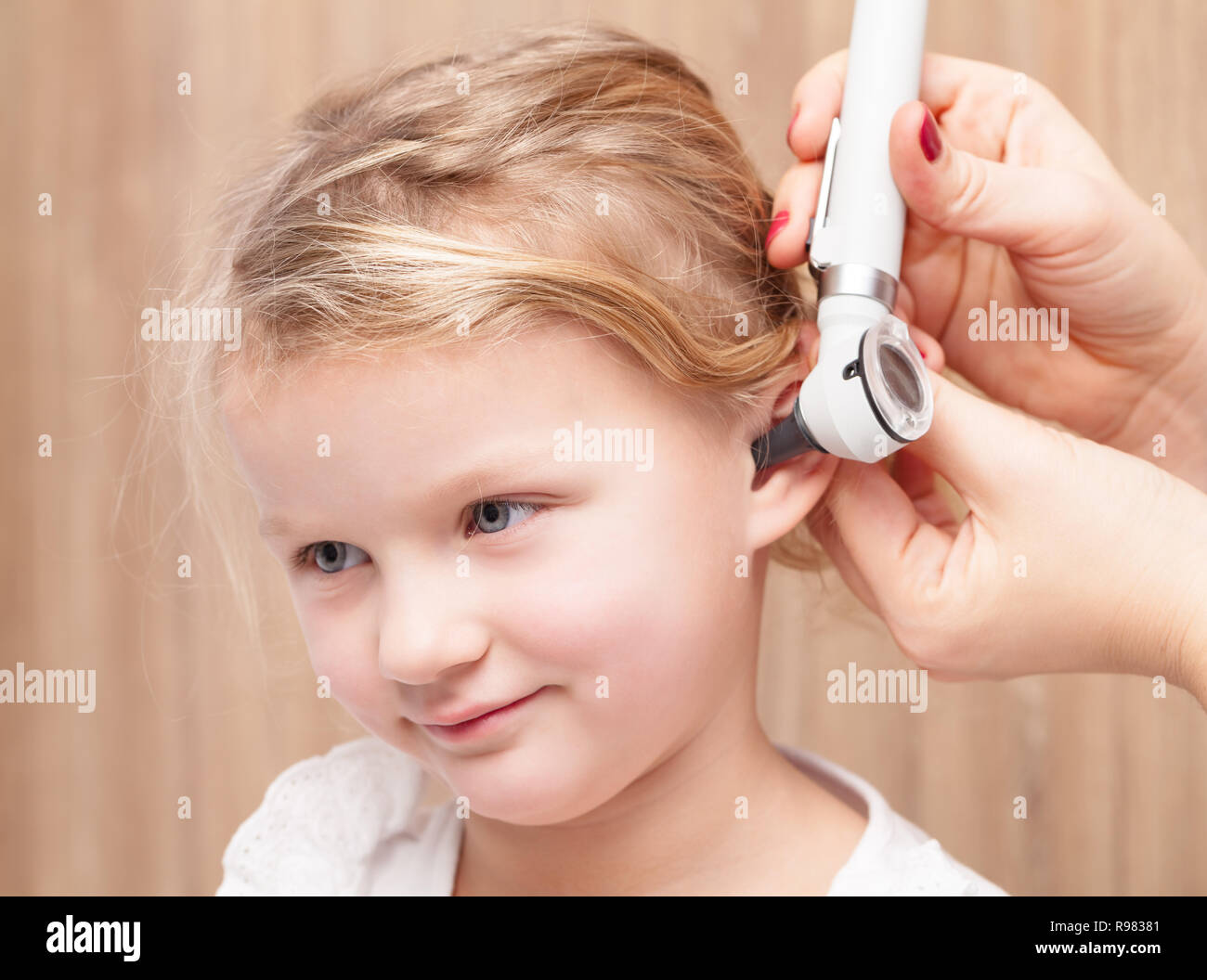 Otoscopy hires stock photography and images Alamy