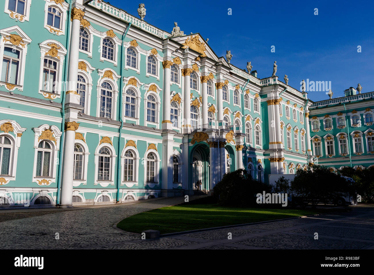 The 1762 Winter Palace and State Hermitage Museum on Palace Square, St Petersburg, Russia. Architect, Italian Francesco Bartolomeo Rastrelli. Stock Photo