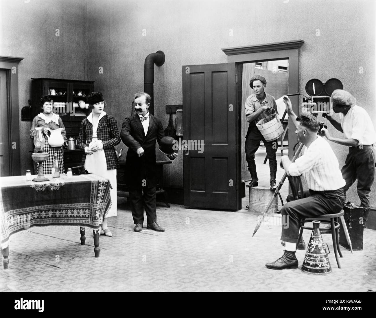 Mack Sennett Comedies Corporation movie shooting. Original film title: MACK SENNETT COMEDY. English title: MACK SENNETT COMEDY. Stars: CHESTER CONKLIN. Stock Photo