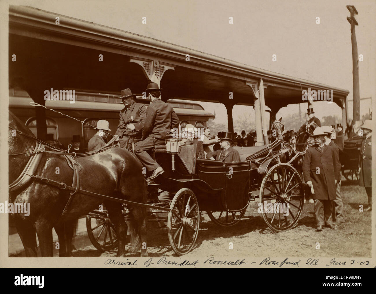 U.S. President Theodore Roosevelt Arriving in Horse-Drawn Carriage ...