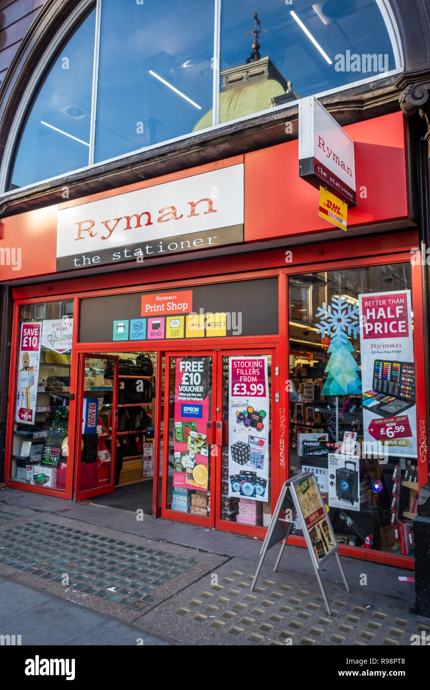 Exterior of the Ryman Stationery Shop on Tottenham Court Rd, Bloomsbury, London W1, England Stock Photo