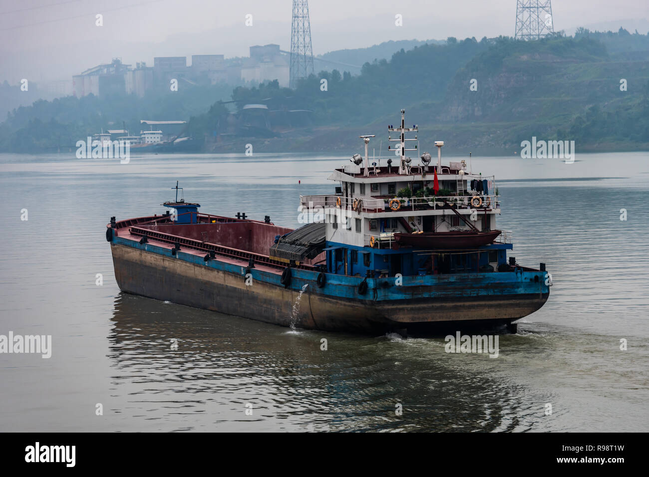 Cargo ship one the Yangtze River, China Stock Photo - Alamy