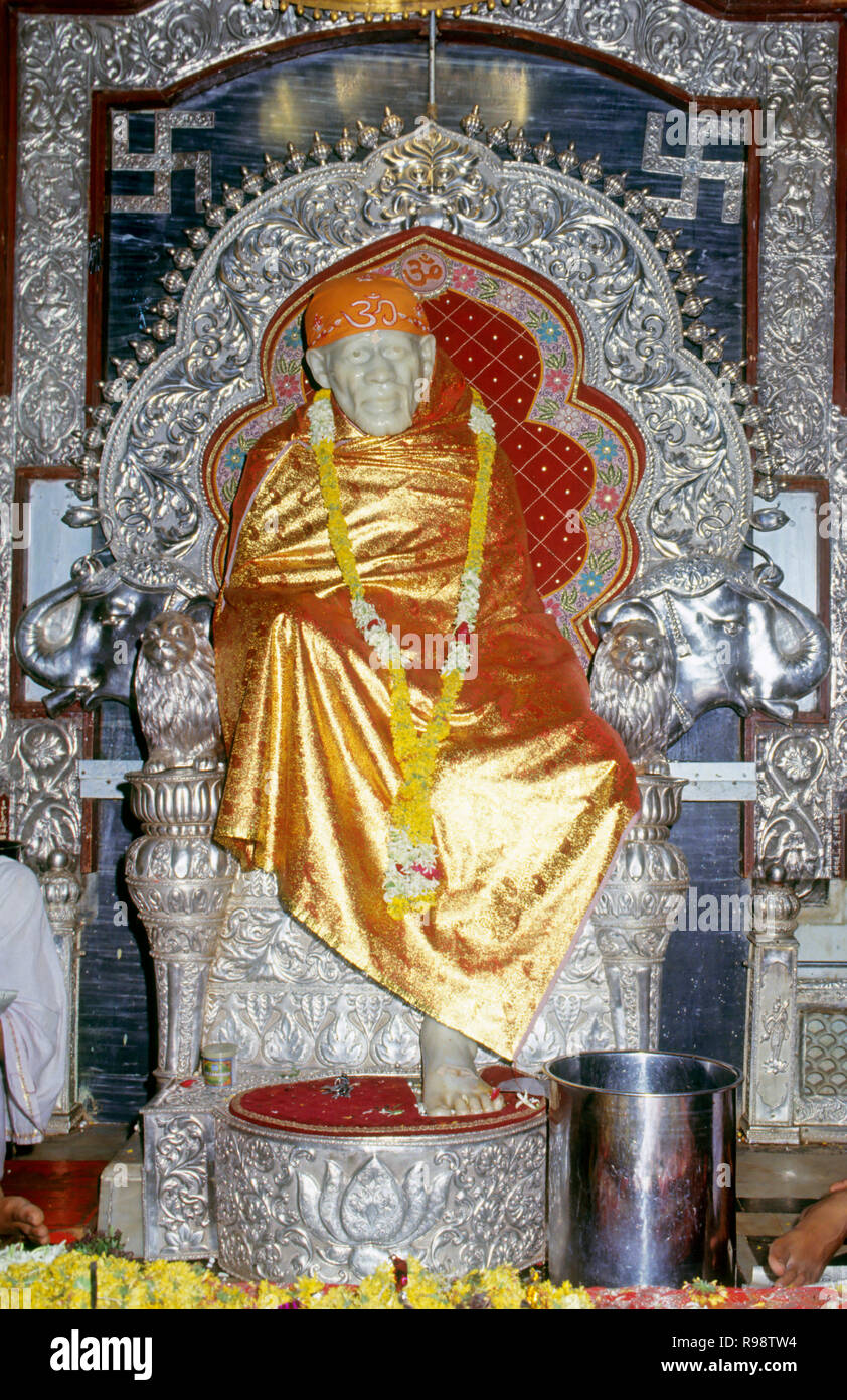 God Sai Baba Samadhi, Shirdi temple, Shirdi, Maharashtra, india ...