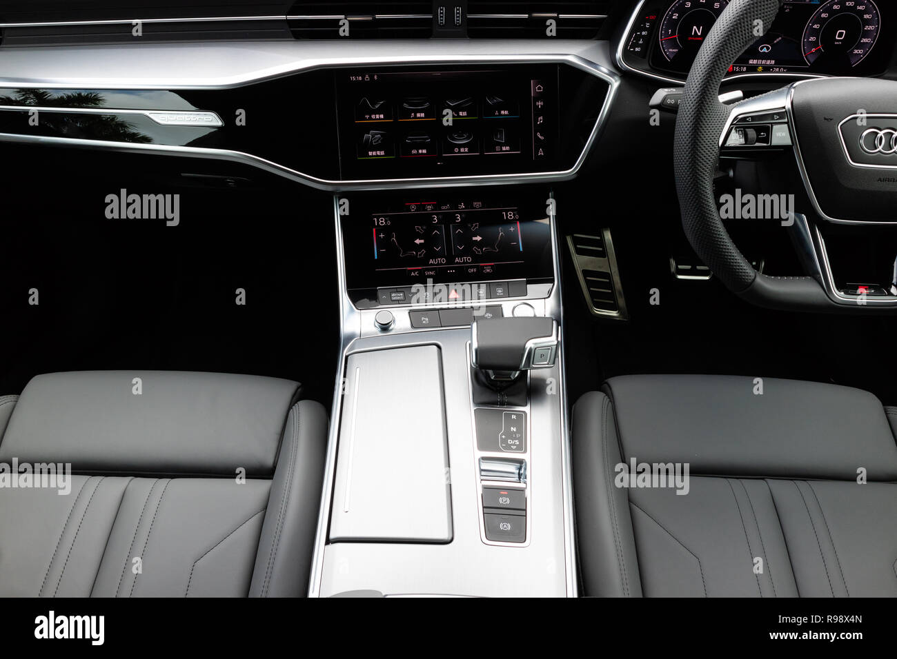 Audi a7 hi-res stock photography and images - Page 2 - Alamy