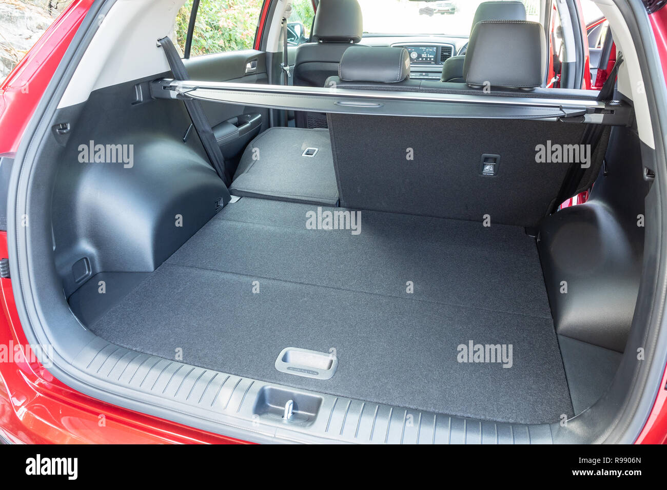 Trunk Ledge | KIA SPORTAGE 2018 Trunk Ledge | KIA SPORTAGE 2018