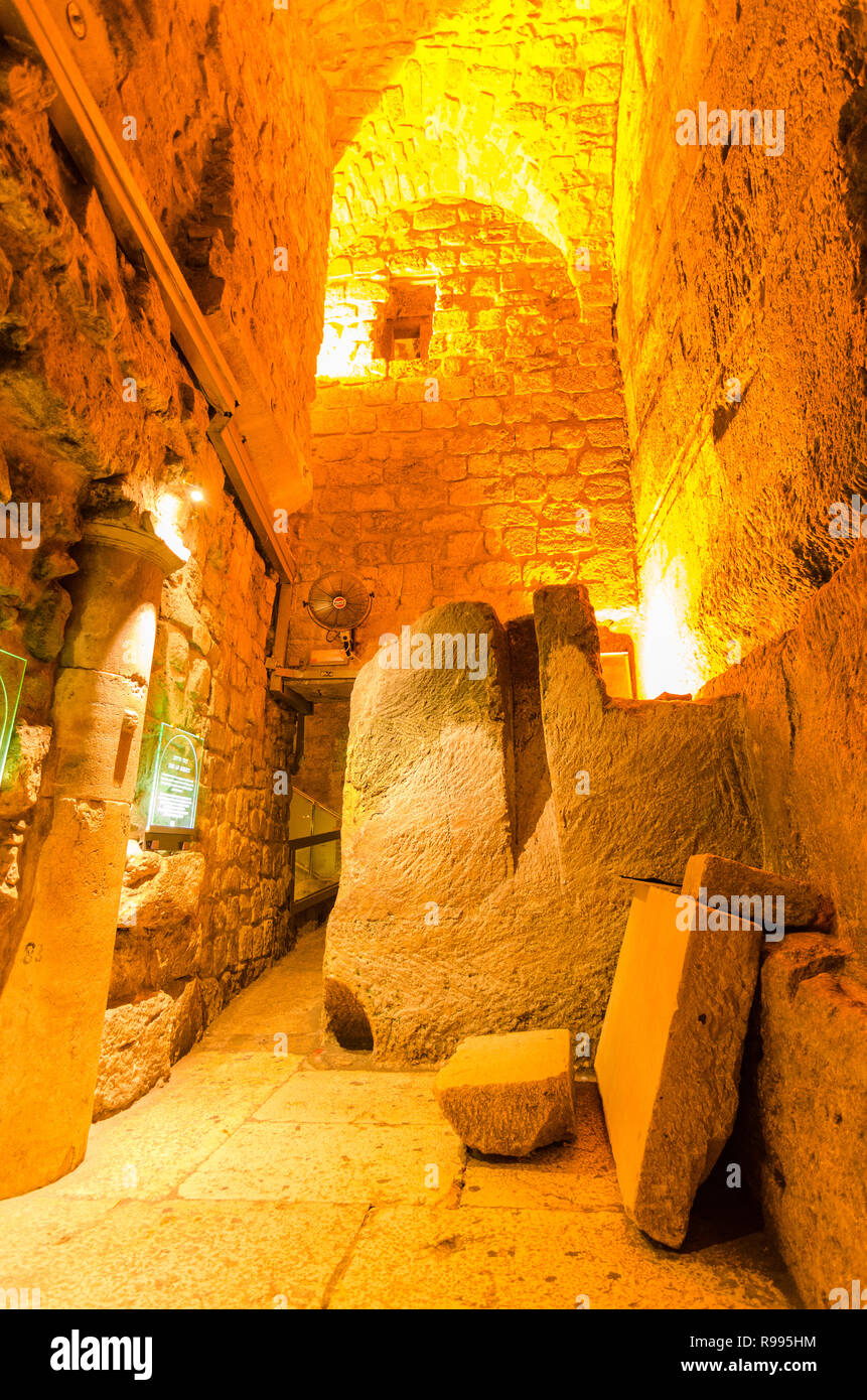 Colonnaded second temple period Herodian street in the Western Wall