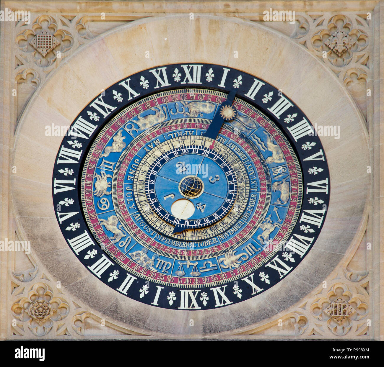 Astronomical clock hampton court palace hires stock photography and