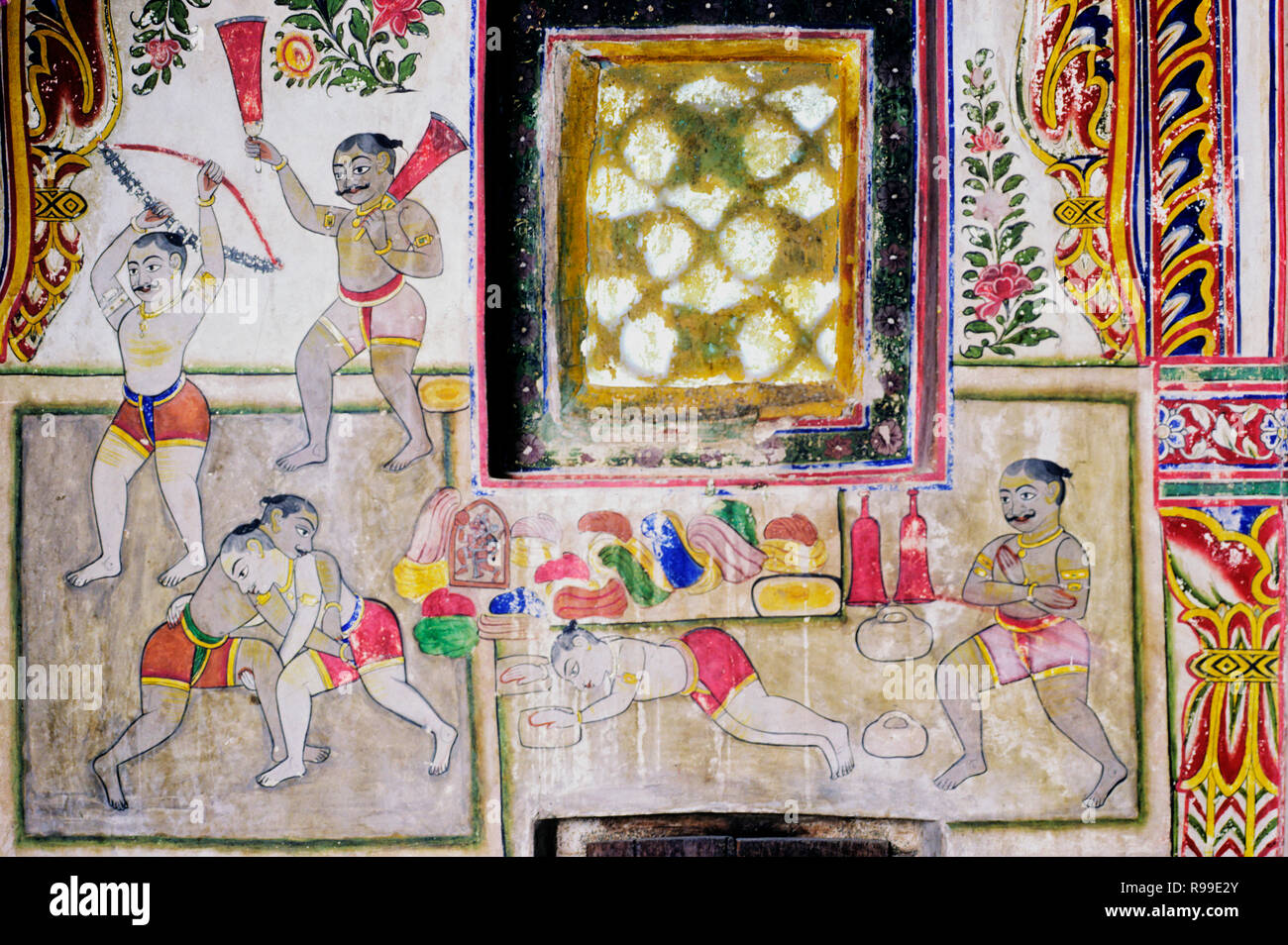 Mahavir Prasad Goenka haveli fine exemple with mirror, folk tales, men wrestling in Fatehpur, Shekhawati,  Rajasthan, India Stock Photo
