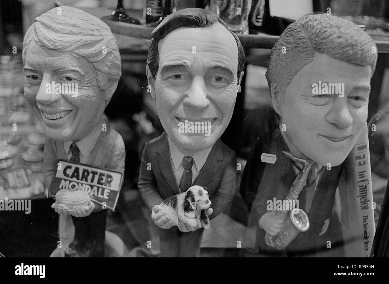 Bobblehead dolls of presidents Jimmy Carter, George H. W. Bush and Bill Clinton in the store Political Americana, Washington, D.C.. Dec. 1993 Stock Photo