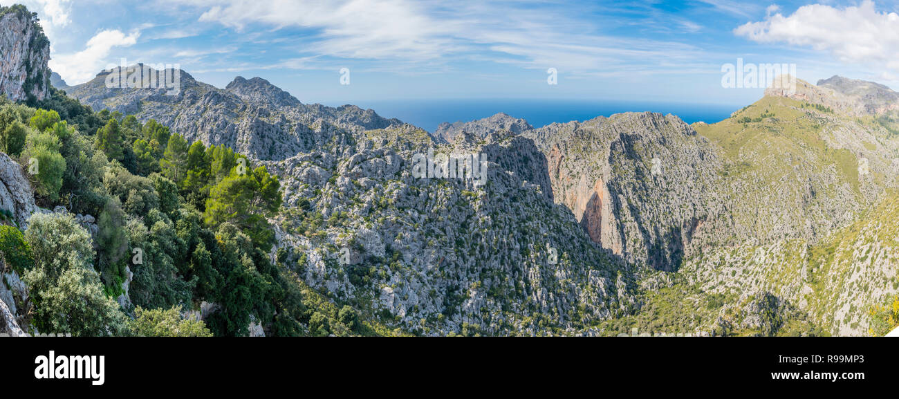 Mallorca Aussichtspunkt Serra de Tramuntana, Majorca Viewpoint Serra de Tramuntana - Panorama Stock Photo