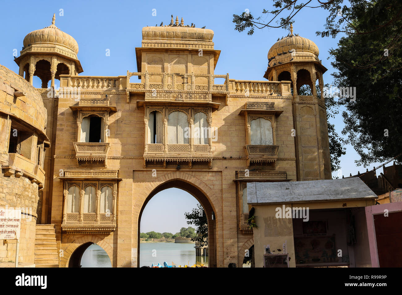 The Entrance Gate of Gadisar Lake, a man-made water reservoir in Jaisalmer. Constructed by the first ruler of Jaisalmer, Raja Rawal Jaisal. Stock Photo