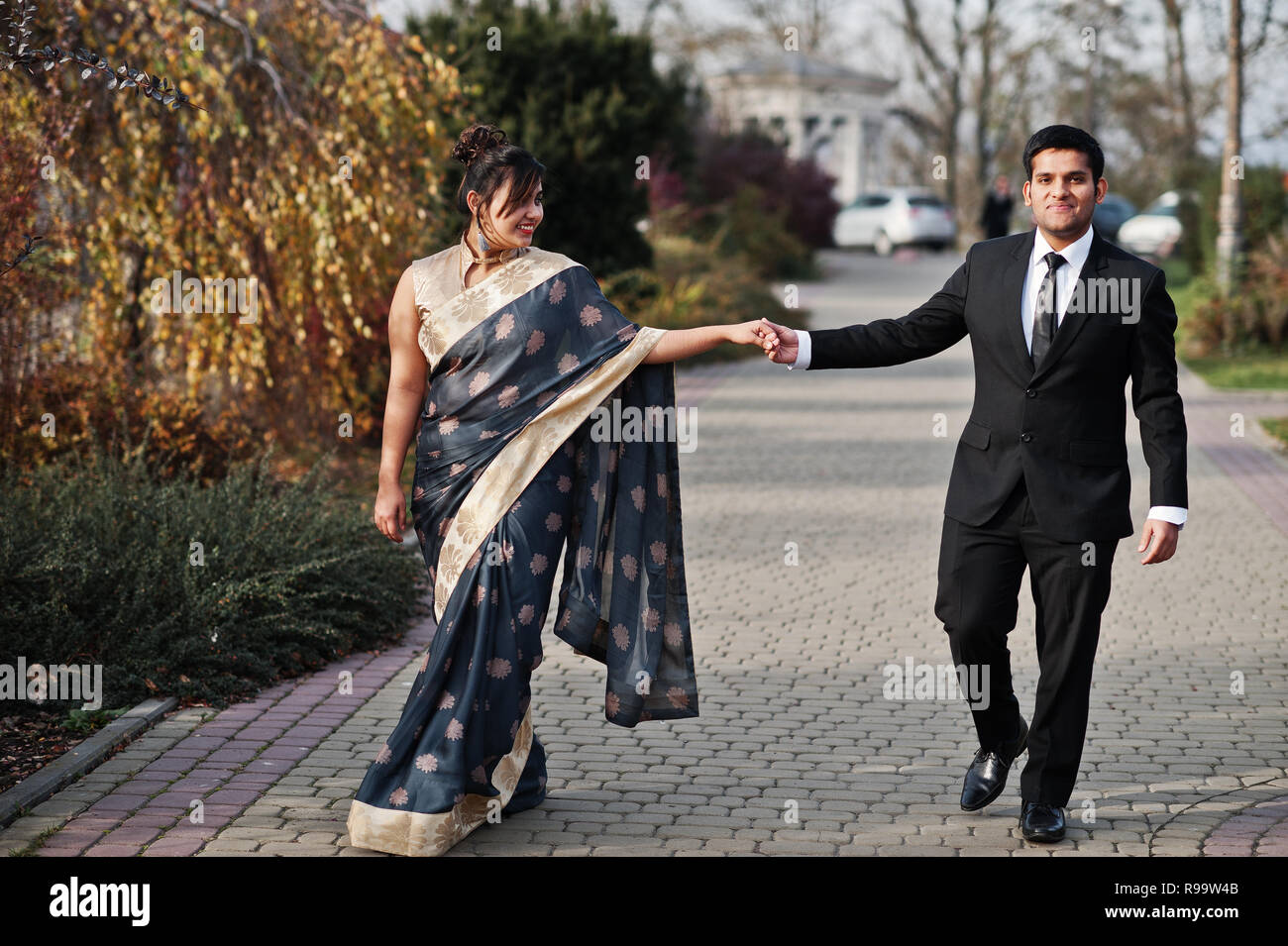 Indian woman walking suit hi-res stock photography and images - Alamy