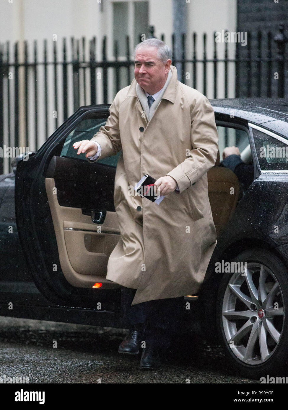 Geoffrey Cox QC MP, Attorney General), arrives Downing Street.  Featuring: Geoffrey Cox QC MP Where: London, United Kingdom When: 20 Nov 2018 Credit: Wheatley/WENN Stock Photo