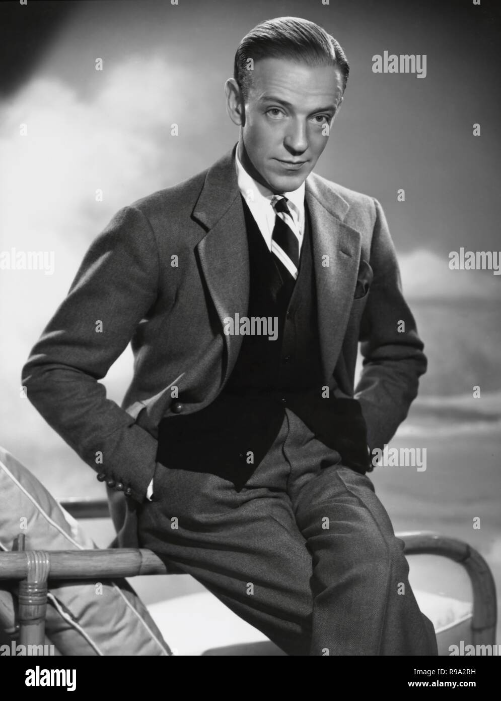 Fred astaire portrait hi-res stock photography and images - Alamy