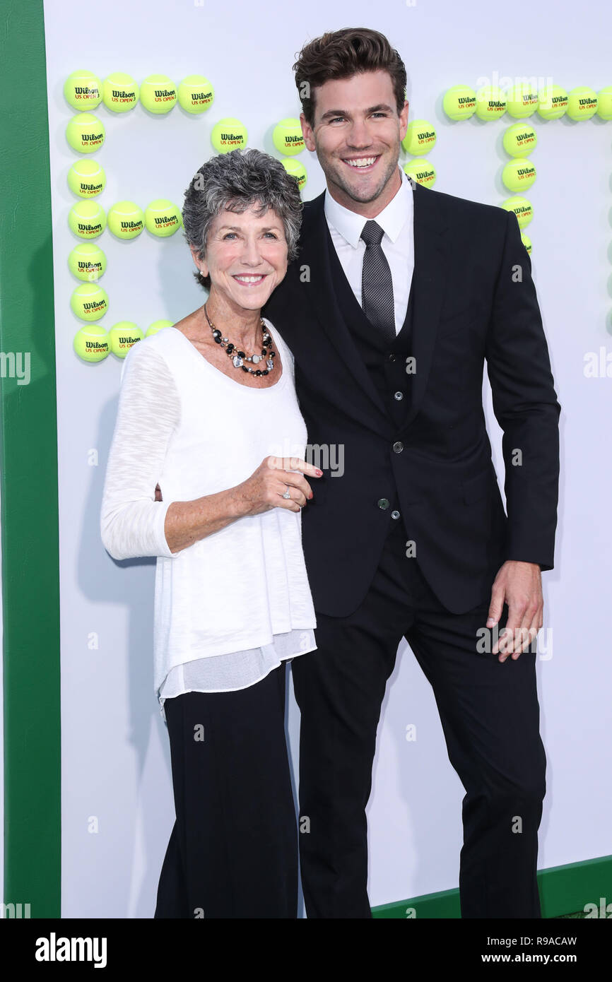 WESTWOOD, LOS ANGELES, CA, USA SEPTEMBER 16 Austin Stowell arrives