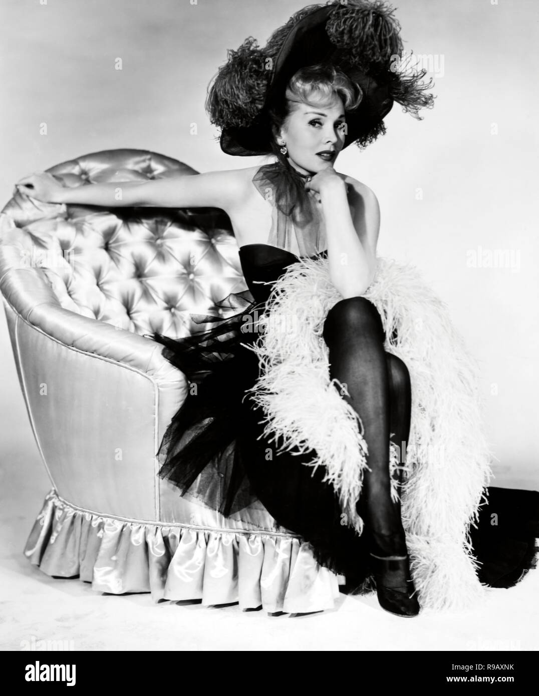 Zsa zsa gabor moulin rouge hi-res stock photography and images - Alamy