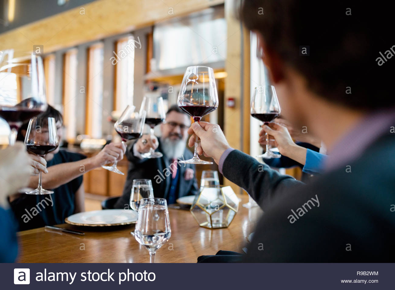 Restaurant table wine people hi-res stock photography and images - Alamy