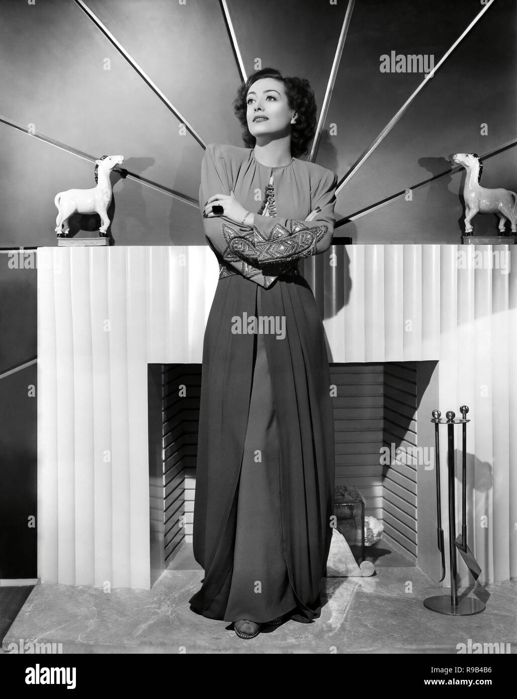 Joan crawford 1940s hi-res stock photography and images - Alamy