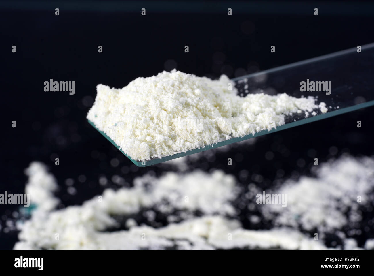 Sodium nitrate chemical structure hi-res stock photography and images ...