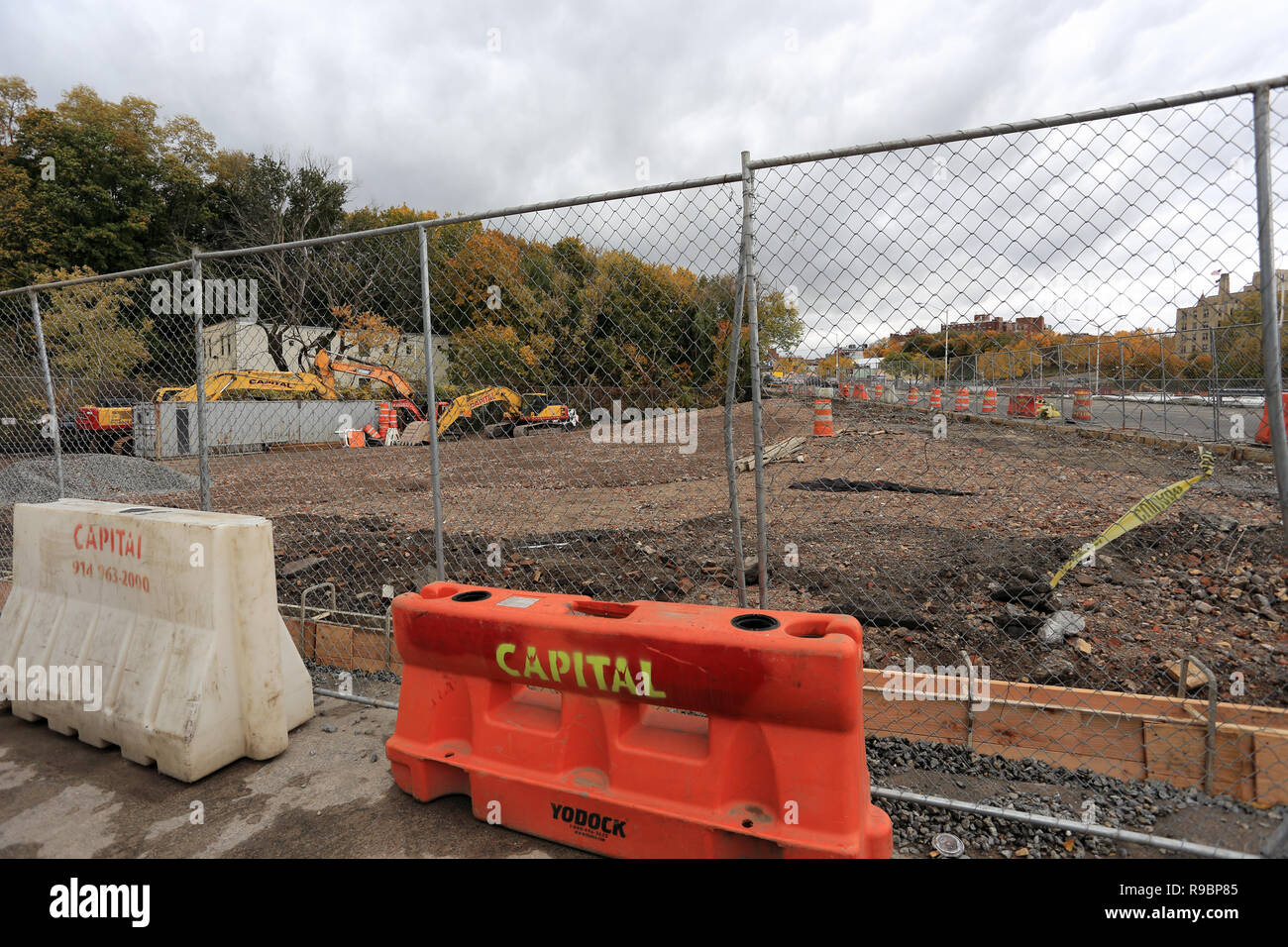 Empty lot hires stock photography and images Alamy