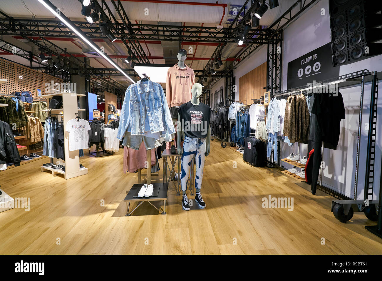 Inditex group hi-res stock photography and images - Page 3 - Alamy