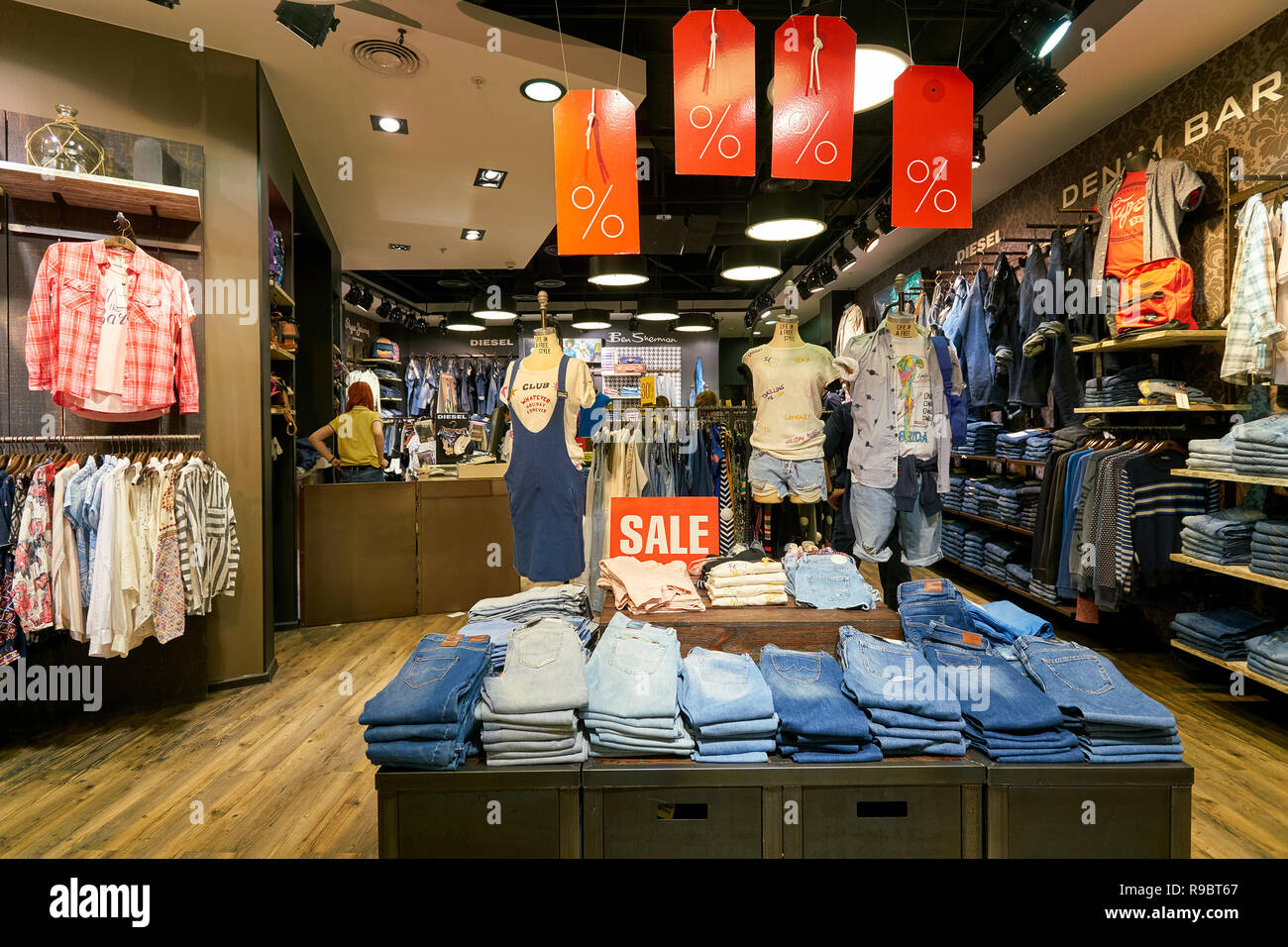 SAINT PETERSBURG, RUSSIA - CIRCA AUGUST, 2017: inside Jeans Symphony store  at Galeria shopping center Stock Photo - Alamy