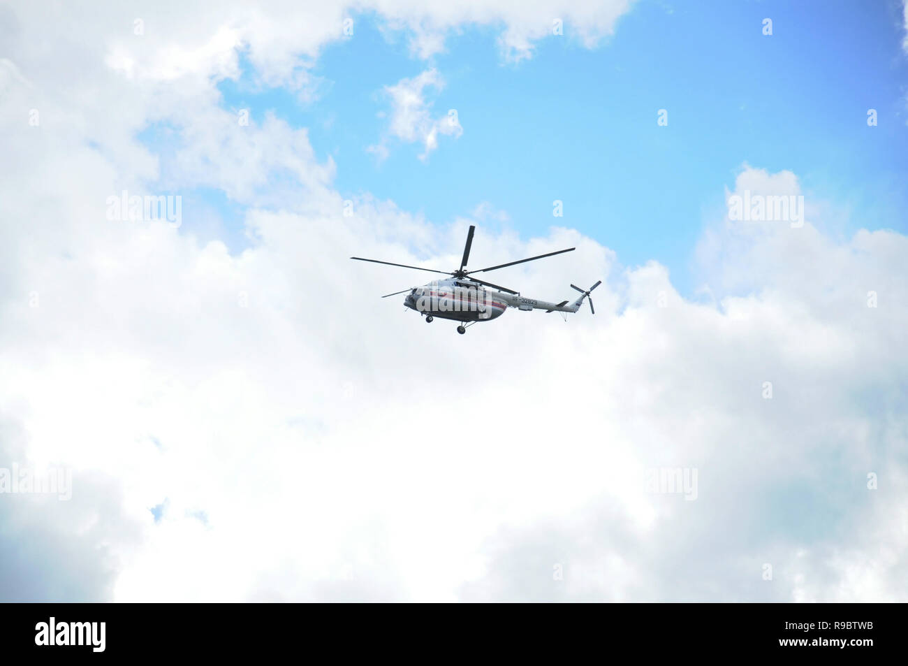 Mil mi 8 helicopter hi-res stock photography and images - Alamy