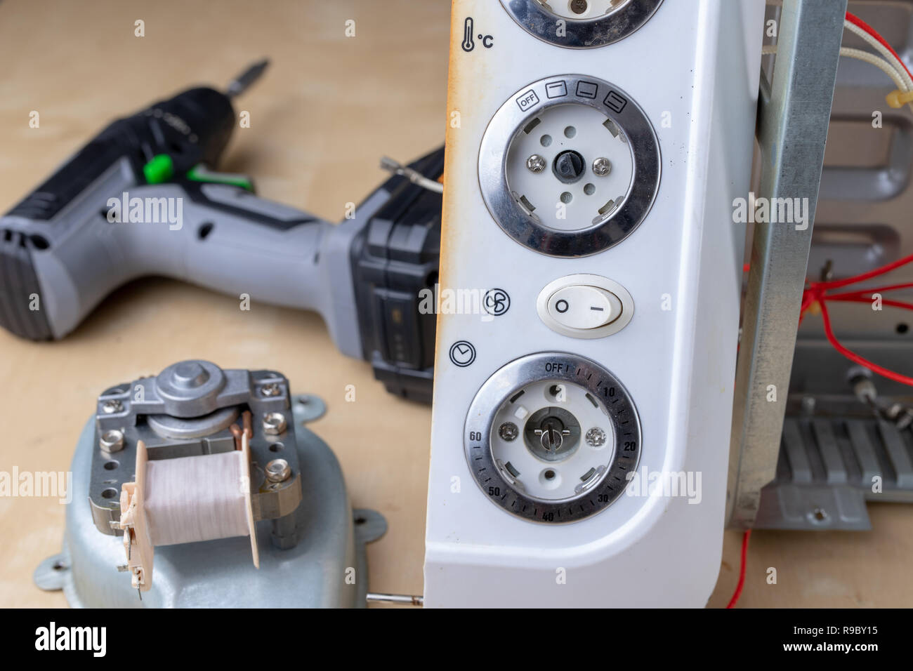 Spare parts for the repair of a household oven. A split stove for