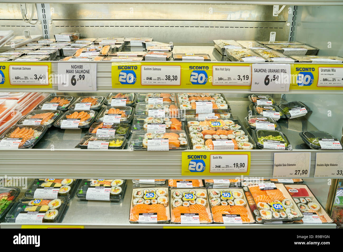 Sushi on sale hi-res stock photography and images - Alamy