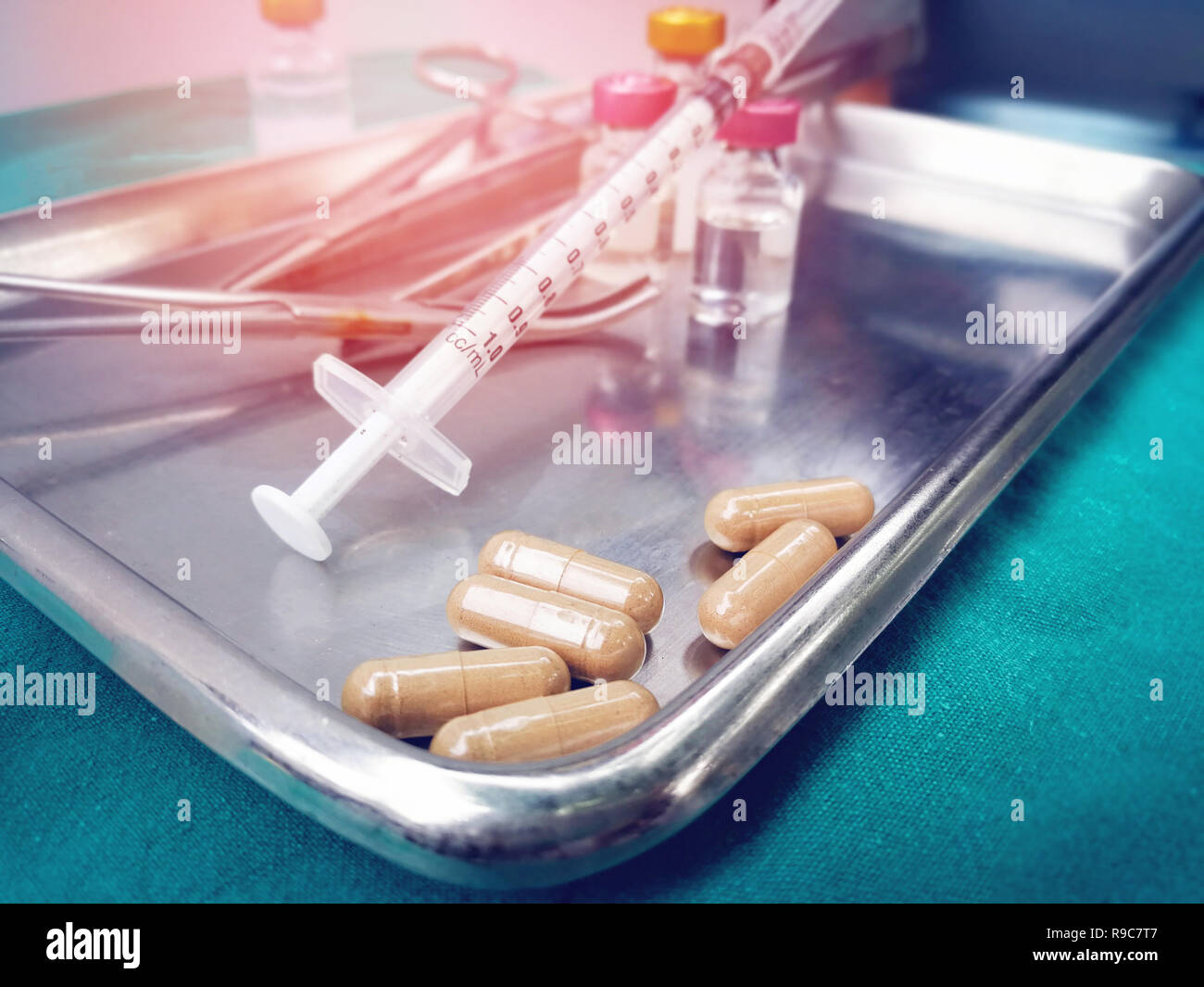 Equipment medical instruments / Syringe injection needle medical drug