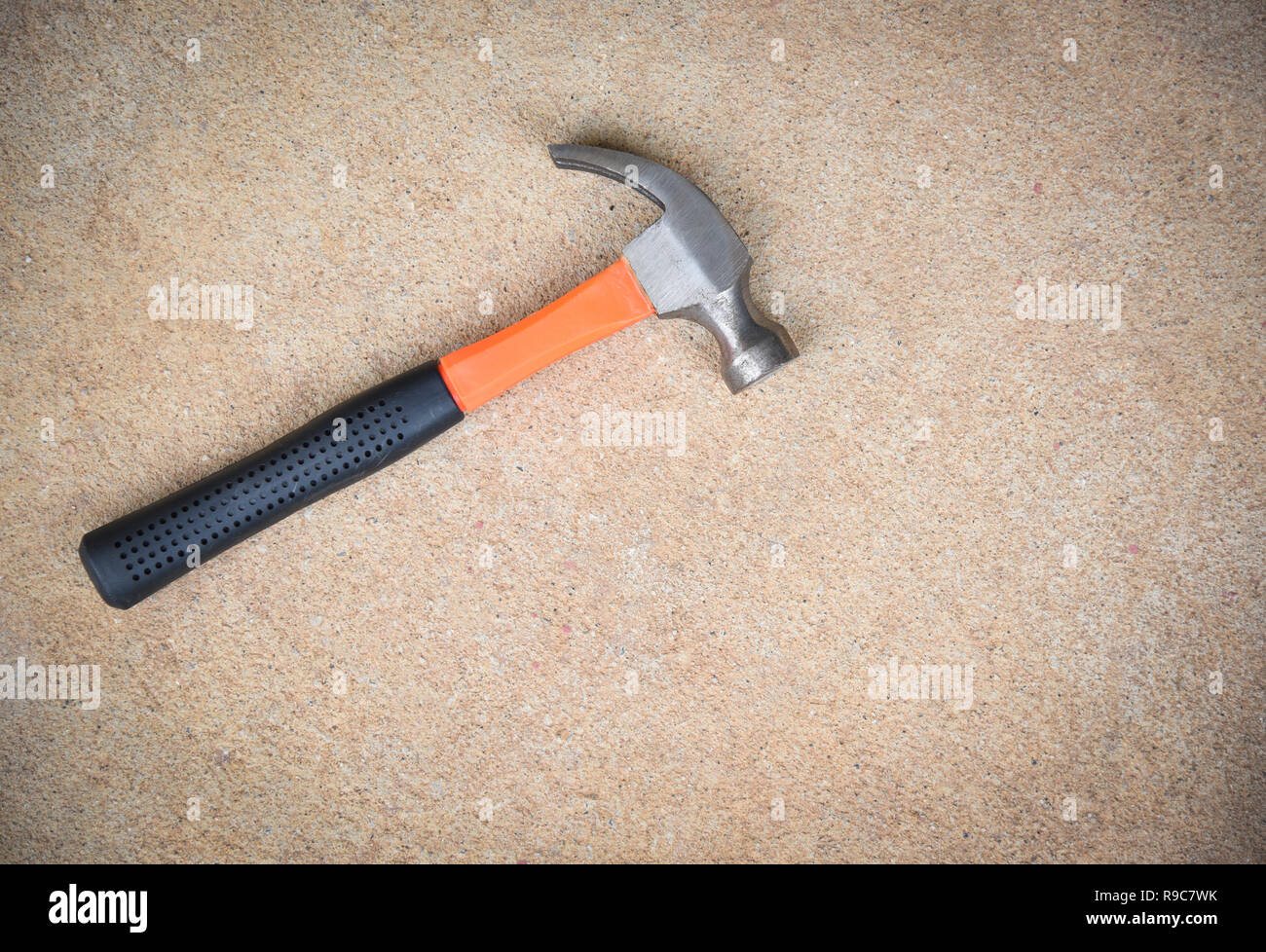 Hammer And Nails Stock Photo - Download Image Now - Hammer, Nail - Work  Tool, White Background - iStock
