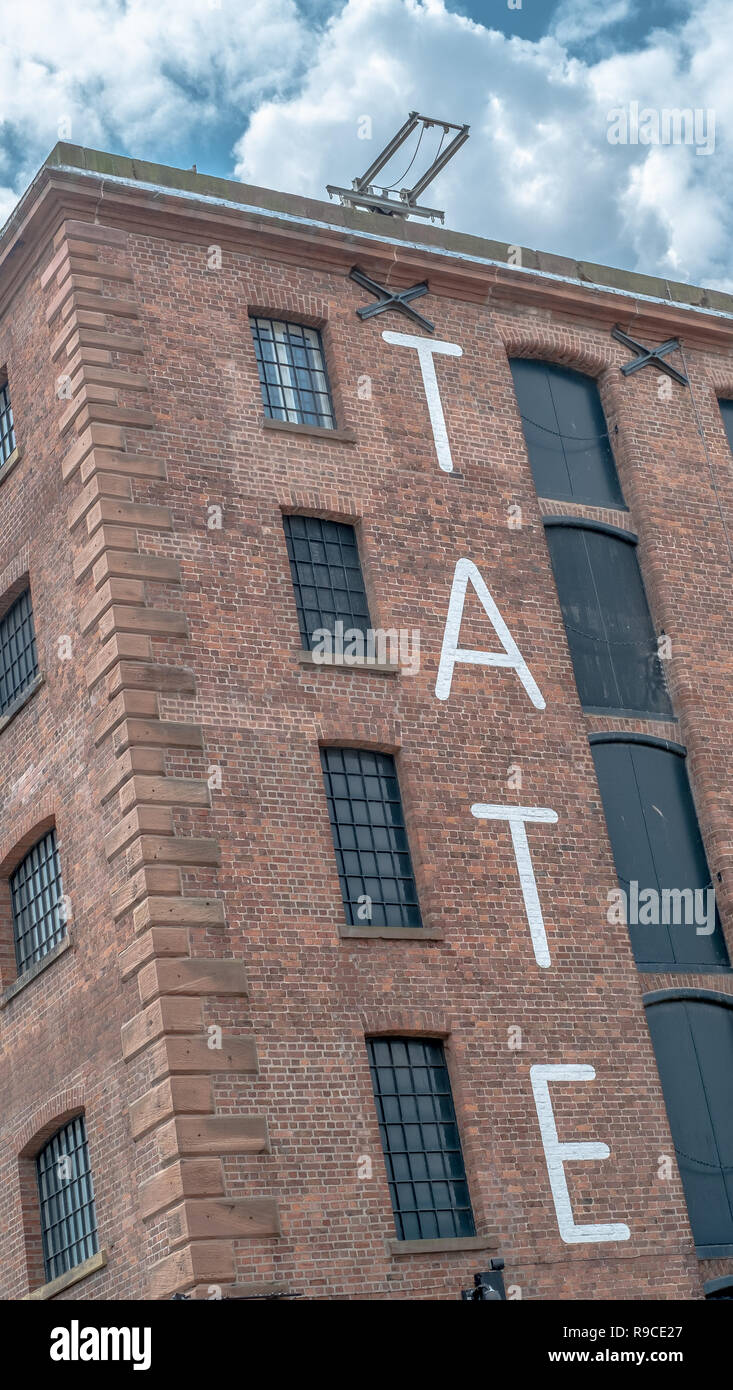 Tate Art Gallery at Albert Dock in Liverpool Stock Photo Alamy
