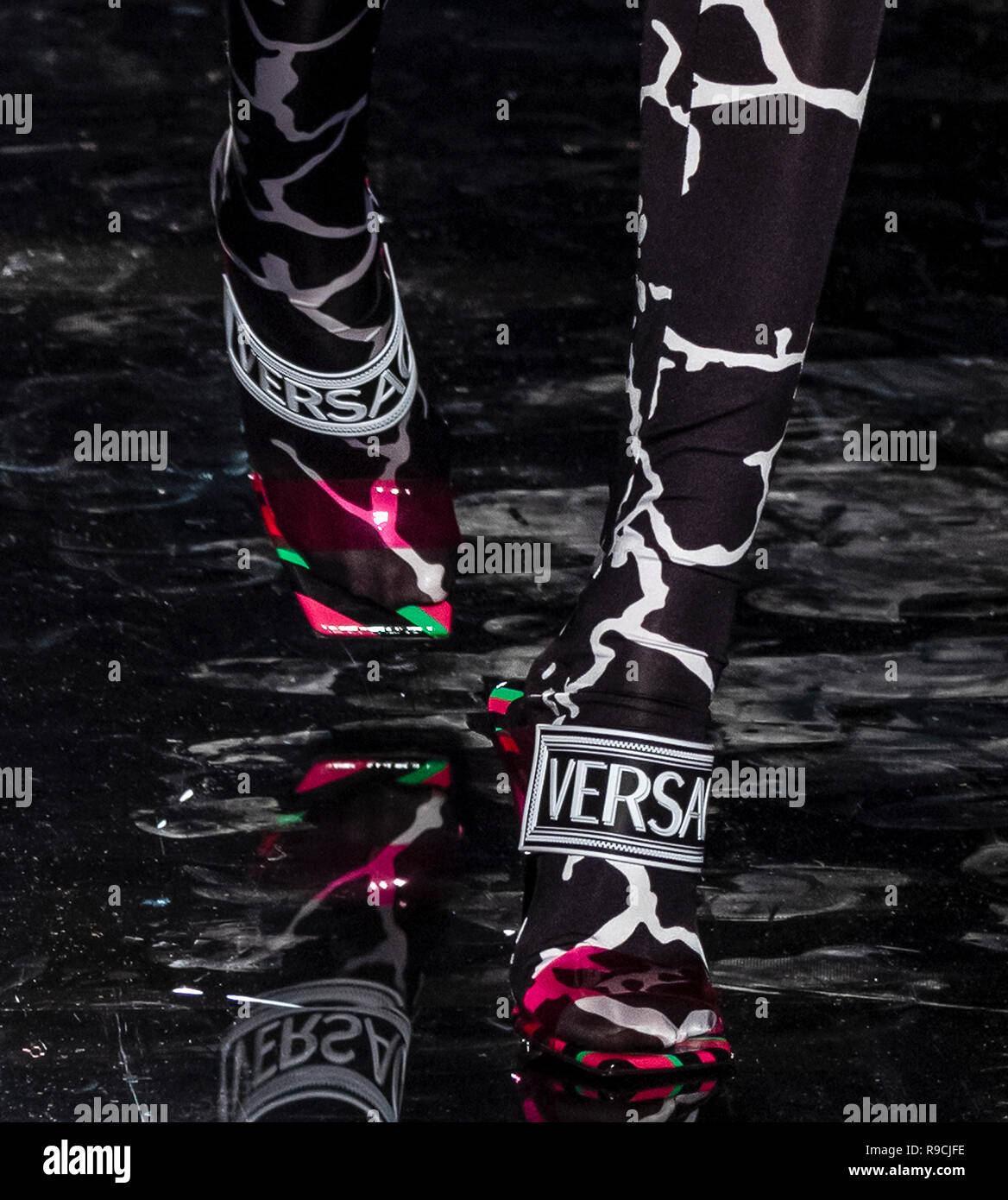 Shoes versace cheap 2019