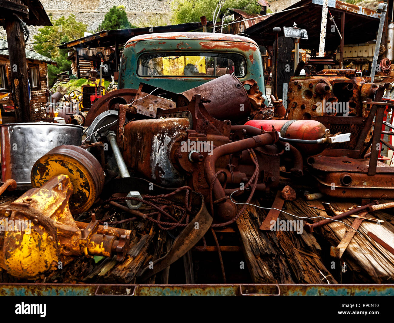 Junkyard art hires stock photography and images Alamy