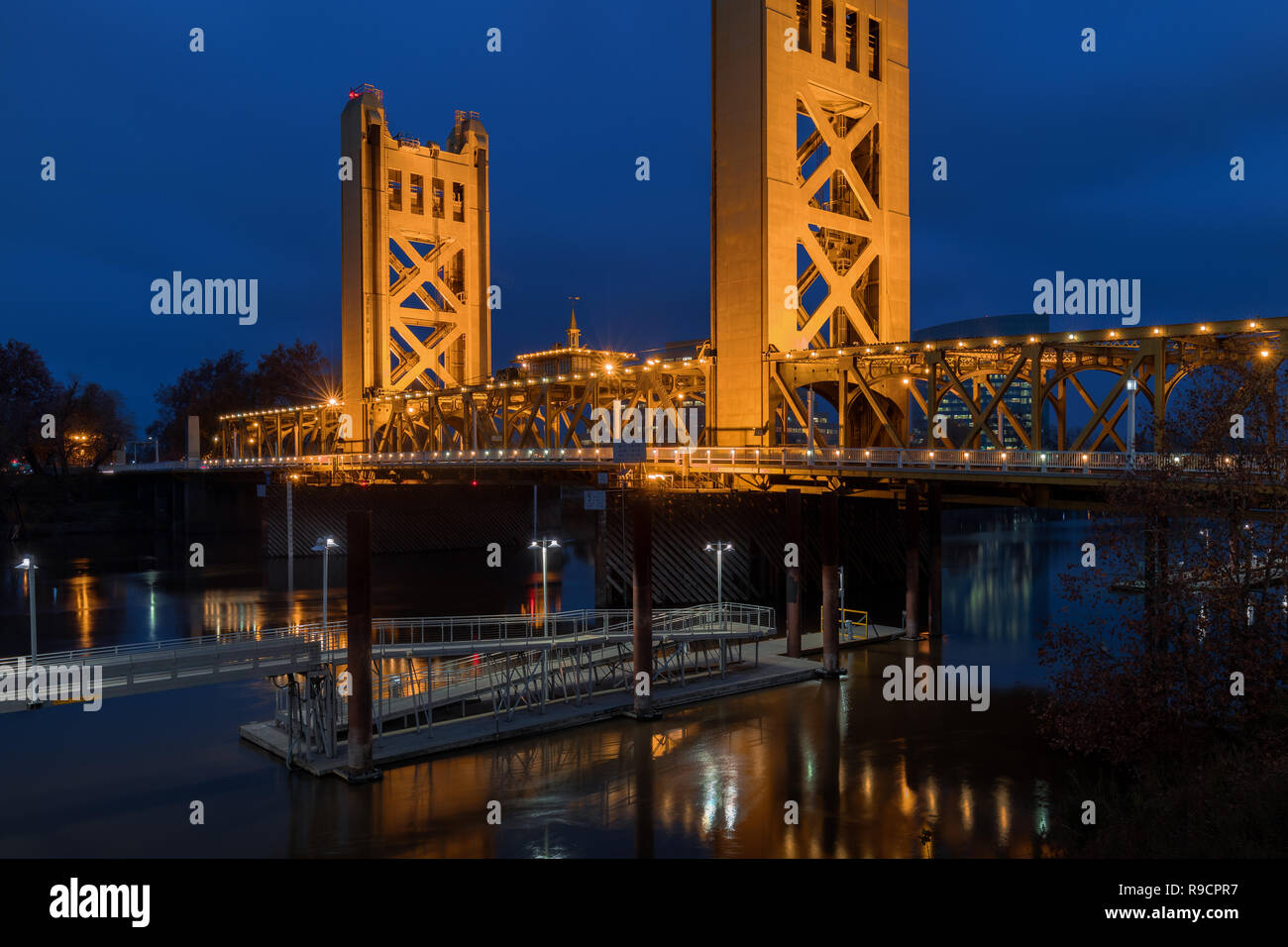 Tower Bridge at twilight in Sacramento, California Stock Photo - Alamy