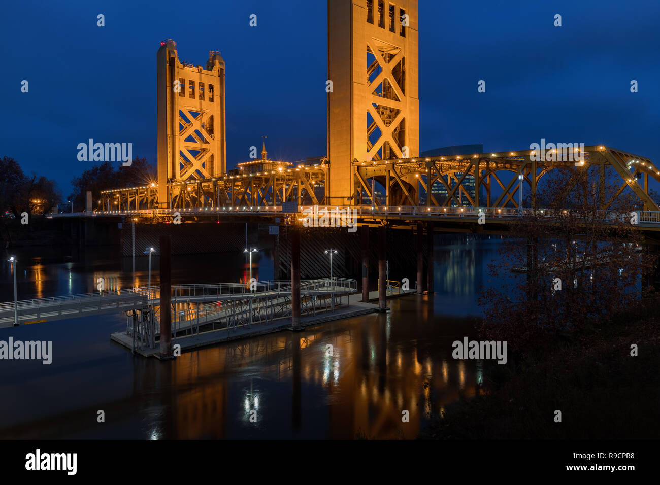 Tower Bridge at twilight in Sacramento, California Stock Photo - Alamy