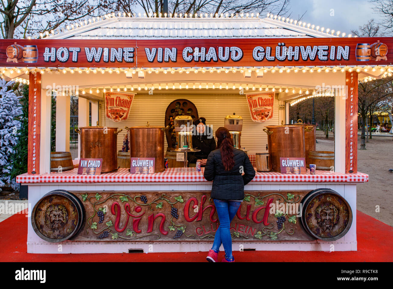 Hot wine (vin chaud) stall in 2018 Christmas market in Tuileries Gardens, Paris, France Stock Photo