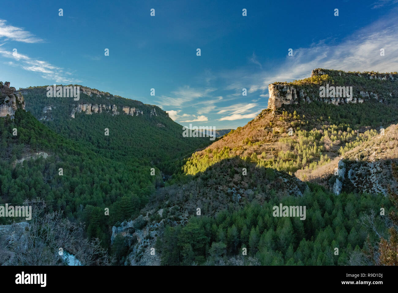 Clear sky with few clouds hi-res stock photography and images - Alamy