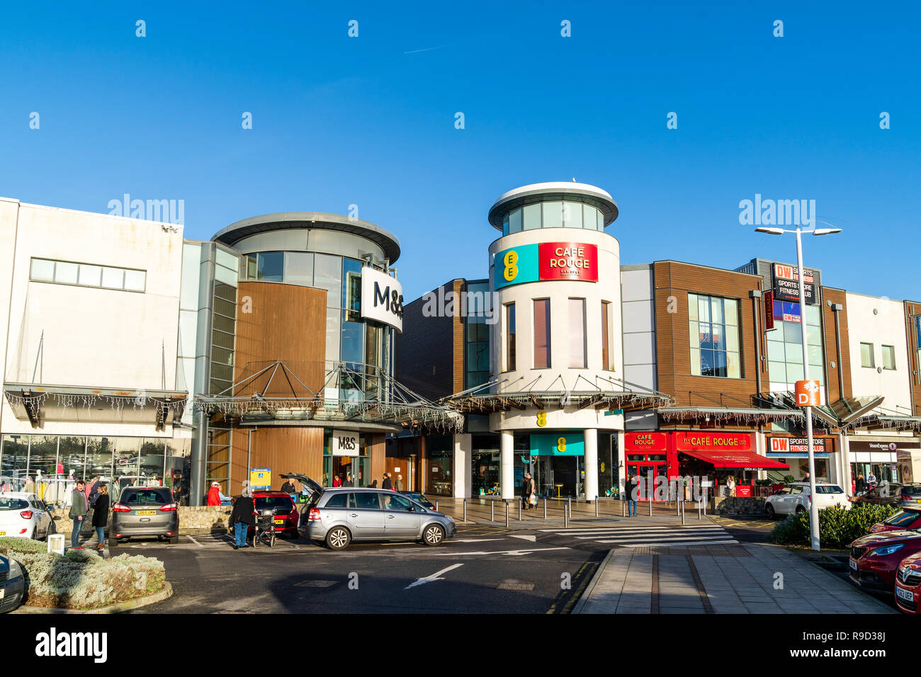 Westwood Cross shopping centre, England. Car park with M&S store entrance, Cafe Rouge and DW sports and fitness club entrance. Super Saturday. Stock Photo