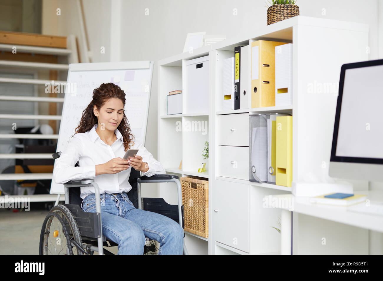 Mobile manager hi-res stock photography and images - Alamy