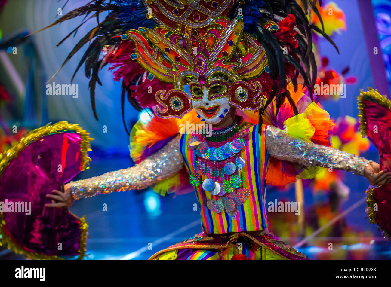 Actor filipino hi-res stock photography and images - Page 2 - Alamy, image size:1300x955